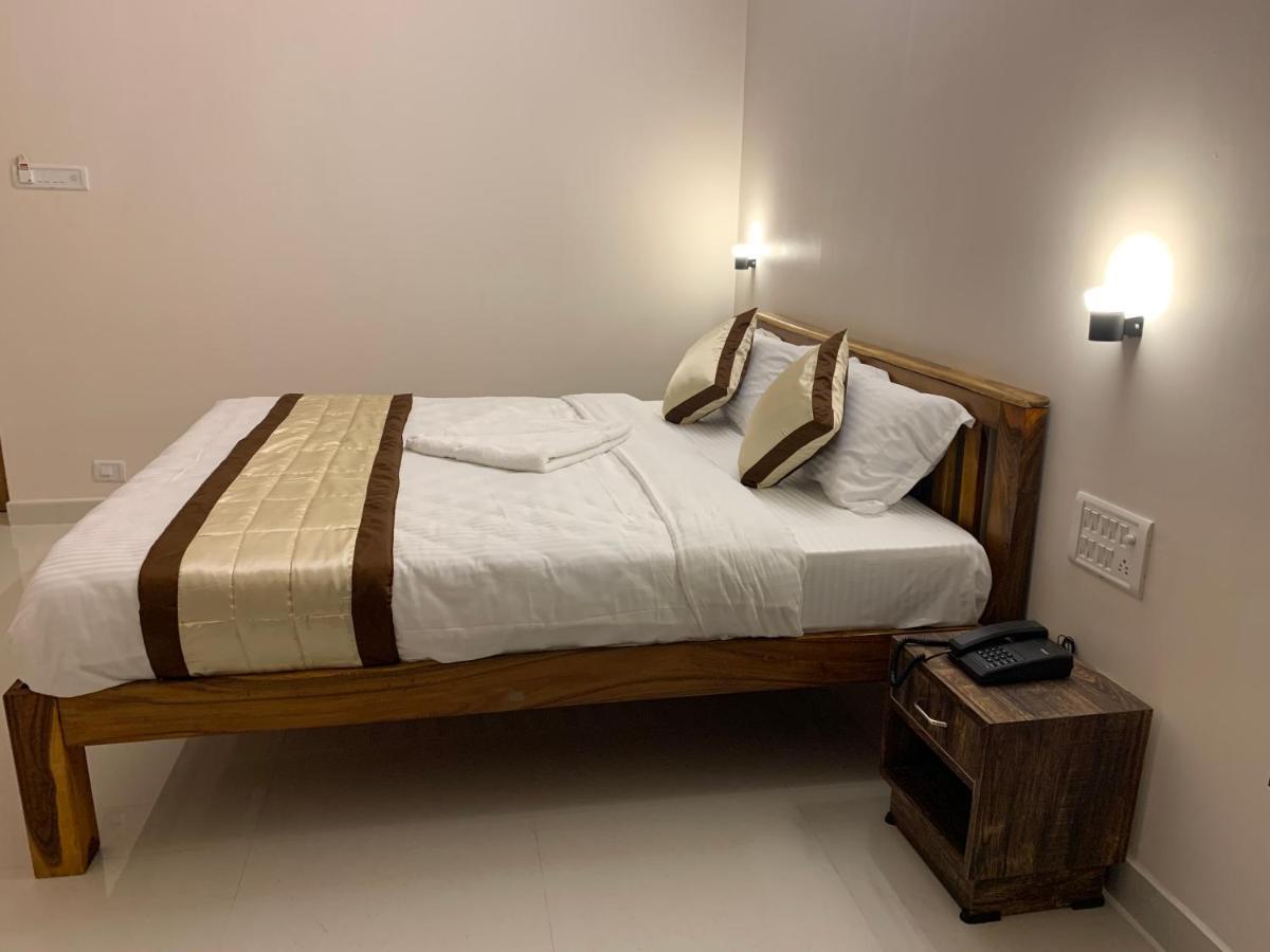 Hotel Rani And Rani Residency Ποντισερί Εξωτερικό φωτογραφία