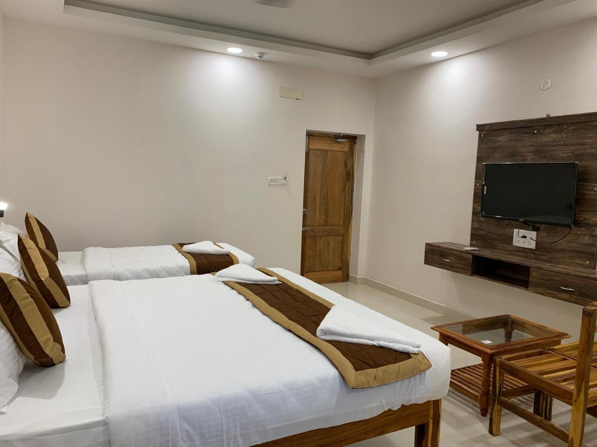 Hotel Rani And Rani Residency Ποντισερί Εξωτερικό φωτογραφία