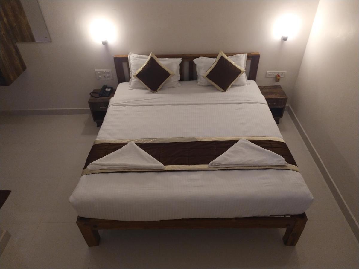 Hotel Rani And Rani Residency Ποντισερί Εξωτερικό φωτογραφία